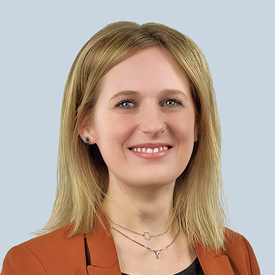 Stefanie Schuster Portrait